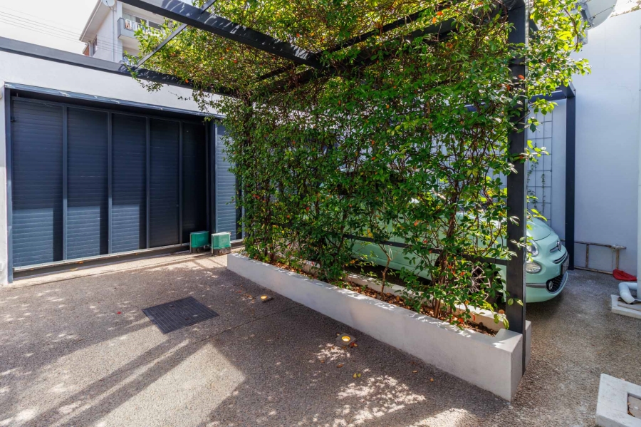 To Let 1 Bedroom Property for Rent in Tamboerskloof Western Cape